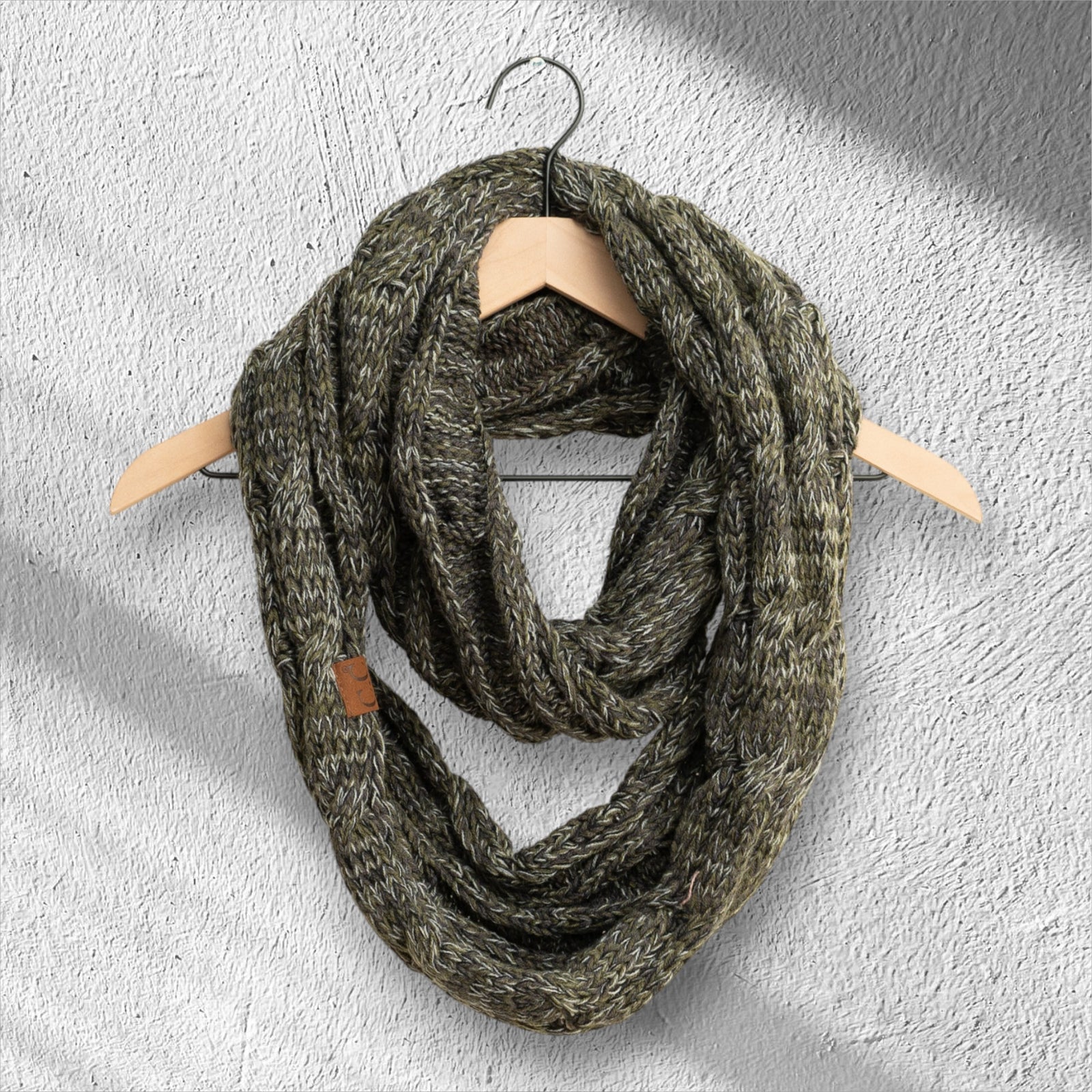 CC Comfy Infinity Scarf | 2-Tone