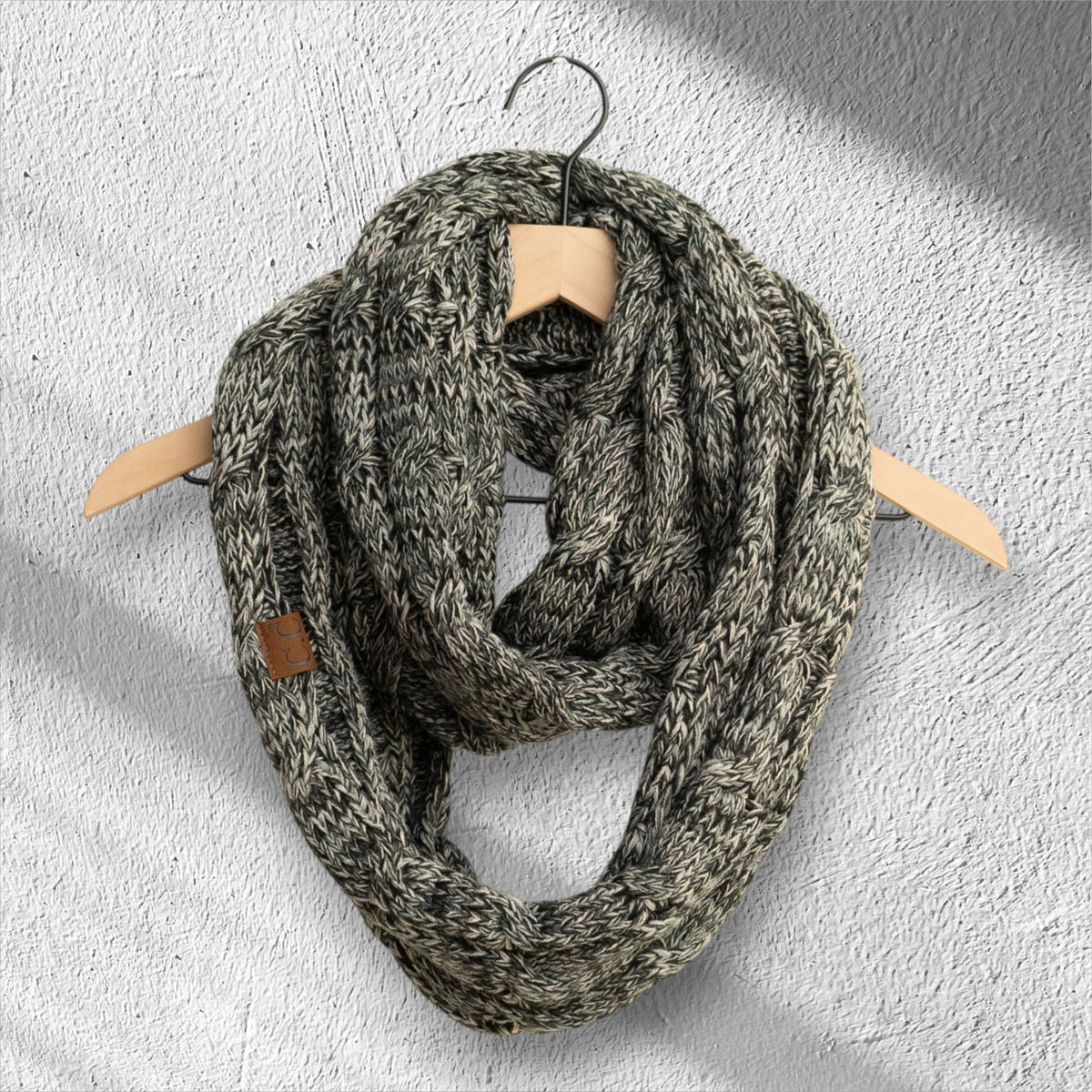 CC Comfy Infinity Scarf | 2-Tone