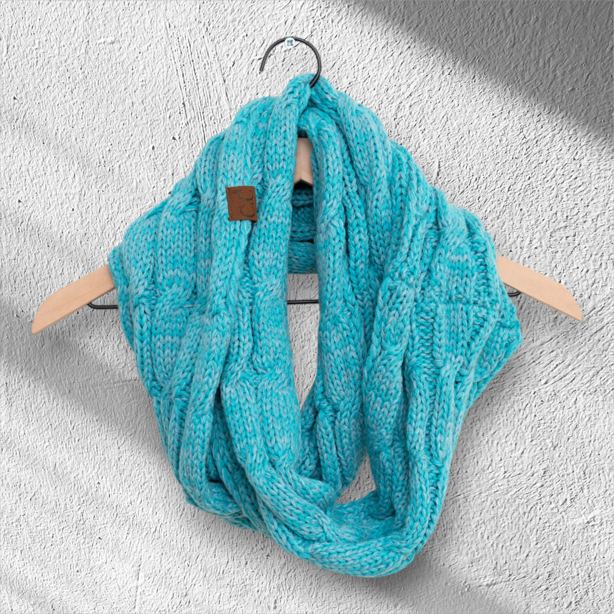 CC Comfy Infinity Scarf | 2-Tone