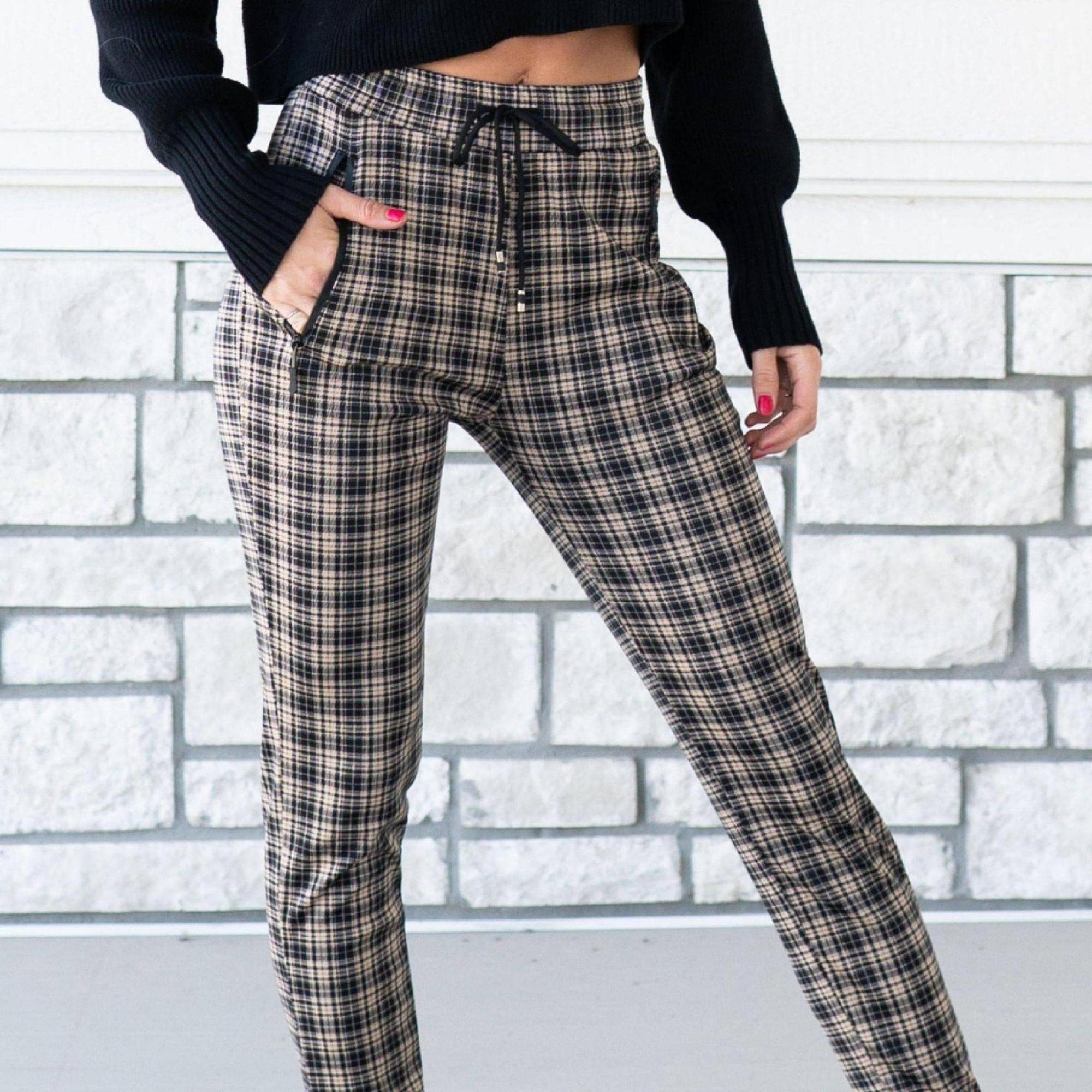 Comfy Plaid Print Dress Pant #1 White/Black / Large/XL (Fits Pant Size 6-10) Comfy Plaid Print Dress Pant #1 White/Black / Large/XL (Fits Pant Size 6-10)
