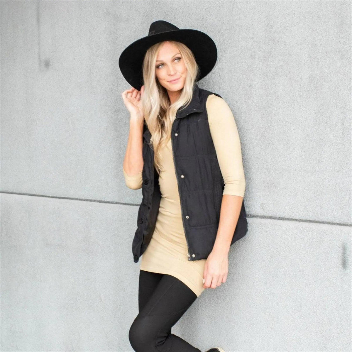 Compression 3/4 Sleeve Layering Basic - Truly Contagious